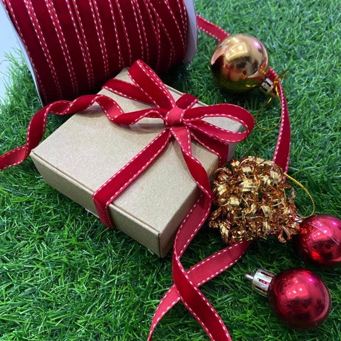 

Bludru Christmas lace/ Pita Natal L:1CM P:46CM - Merah