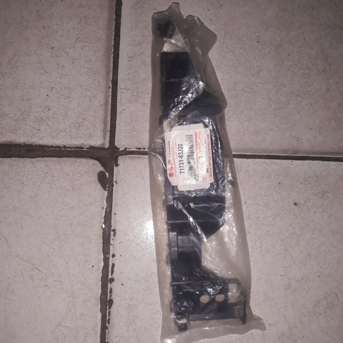 breket bemper depan swift 2008-2012