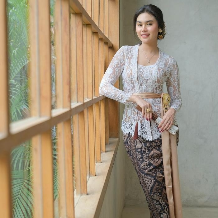 Kebaya Claire | Kebaya bali kebaya modern pakaian kondangan kebaya brokat kutubaru kebaya wisuda keb