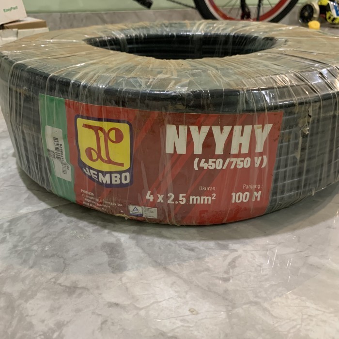 kabel nyyhy 4x2,5 mm jembo - Hitam