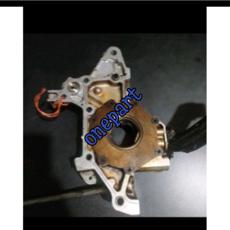 pompa oli Mazda familia original