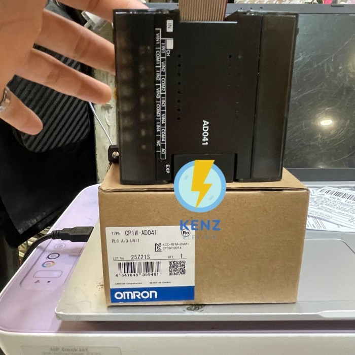 PLC OMRON CP1W-AD041 ORIGINAL