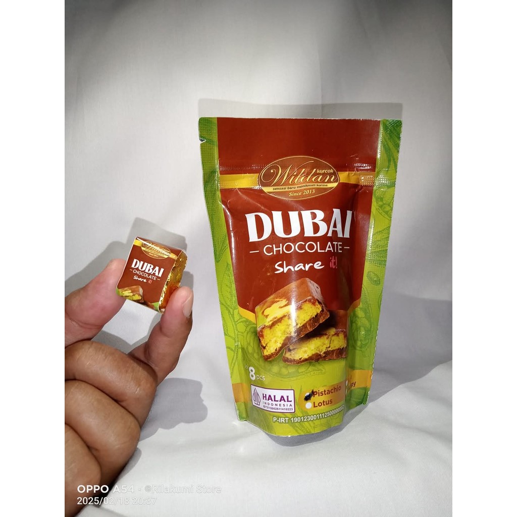 

Coklat Dubai Share It – Cokelat Premium Lumer Isi Kacang Arab, Cemilan Kekinian