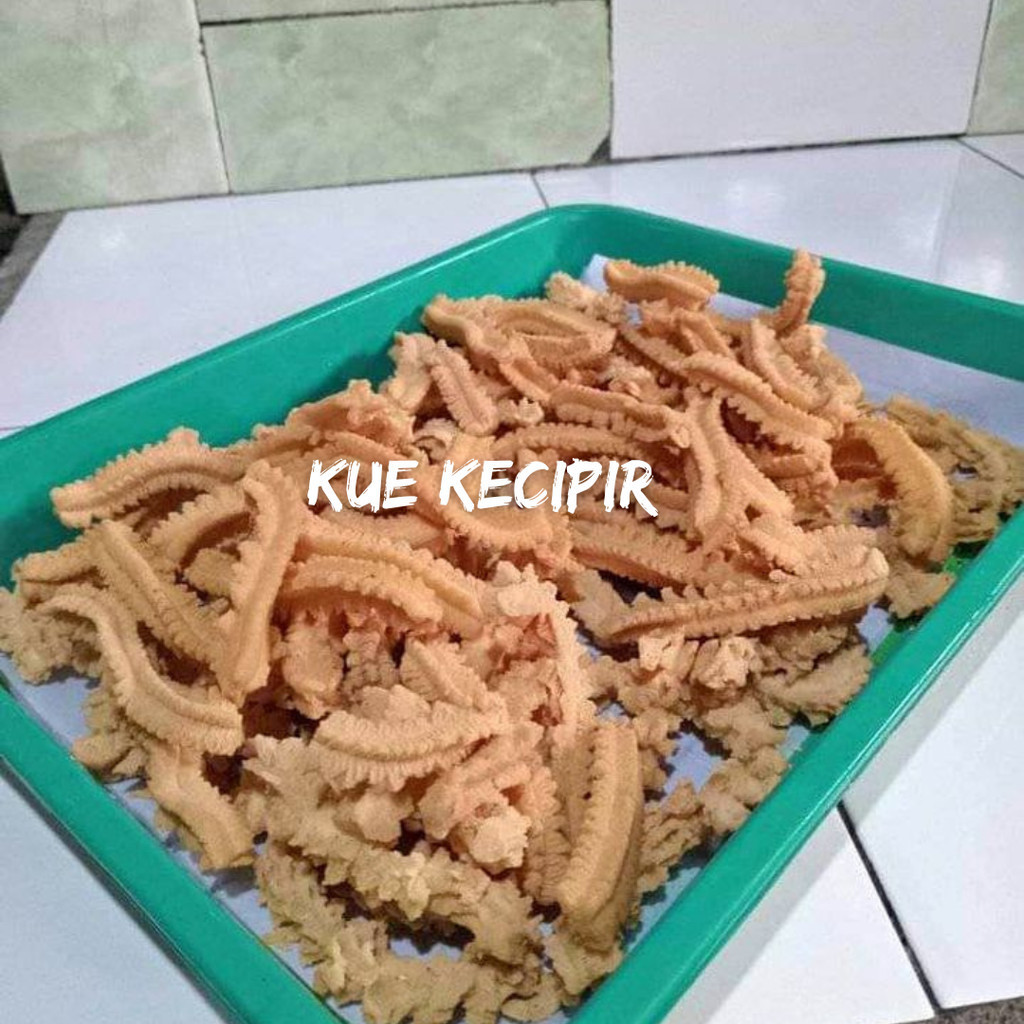 

BESTSELLER Aneka cemilan kue kecipir gurih kue kecipir kue cipiran kue cipir