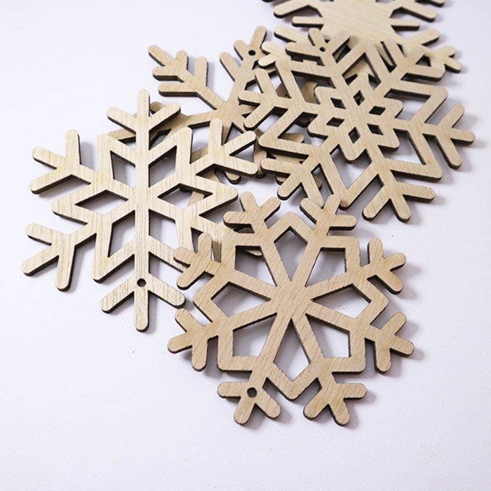 

Salju Snowflakes Wood 8 cm - Hampers Tag