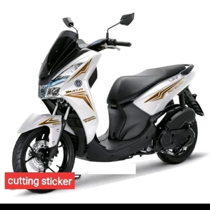 CUTTING STICKER BODY YAMAHA LEXI untuk motor putih