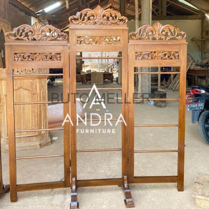 gawangan kain 3 pintu kepala ukiran kayu jati  muat banyak kain BM6253