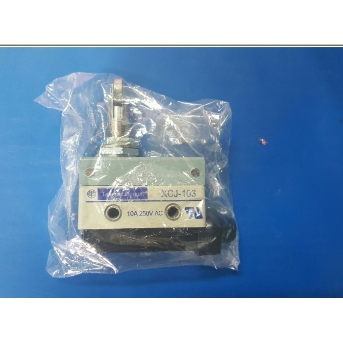 SCHNEIDER TELEMECANIQUE LIMIT SWITCH XCJ103