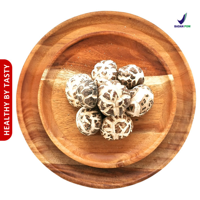 

Jamur Shitake Xiang Gu Hioko Fragrant Mushroom 500 g - HiokoKecil500gr - HiokoBesar500gr