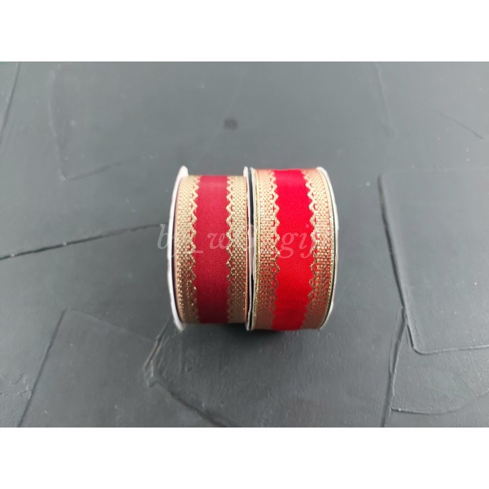 

Pita Renda Emas; Lebar 3.8 cm; Panjang 20 Yard