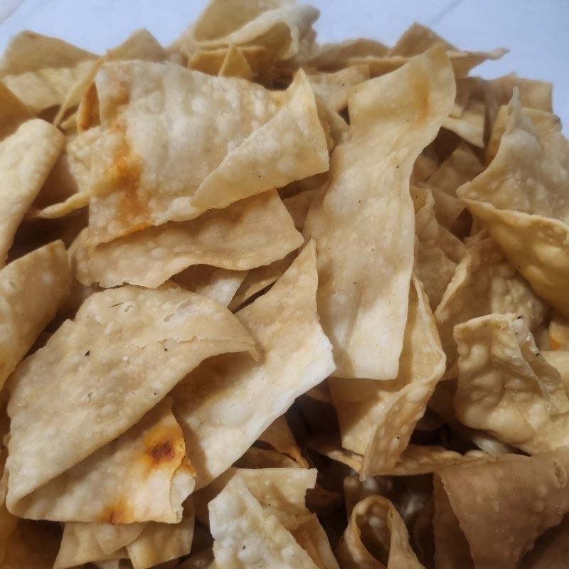 

Keripik Pangsit Asin Keripik Bawang Kripwang 200gr