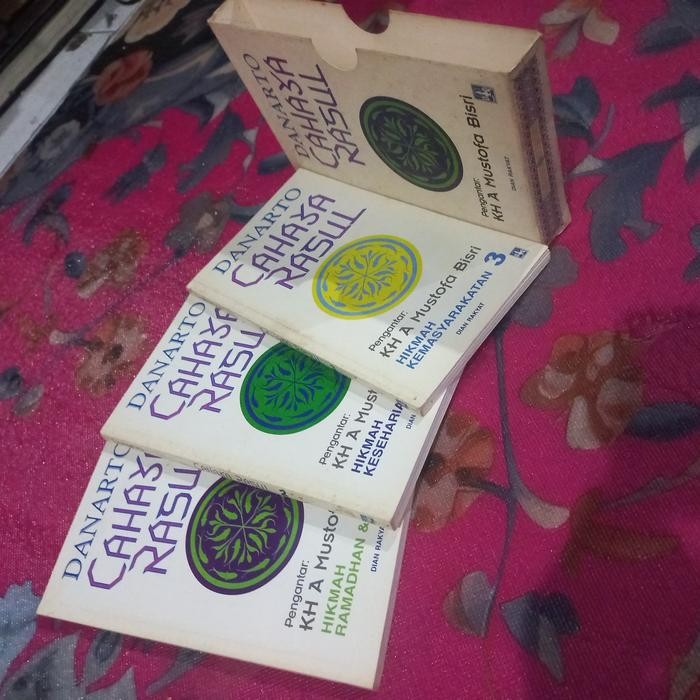 Buku Cahaya Rasul Danarto jilid 1 2 dan 3 lengkap