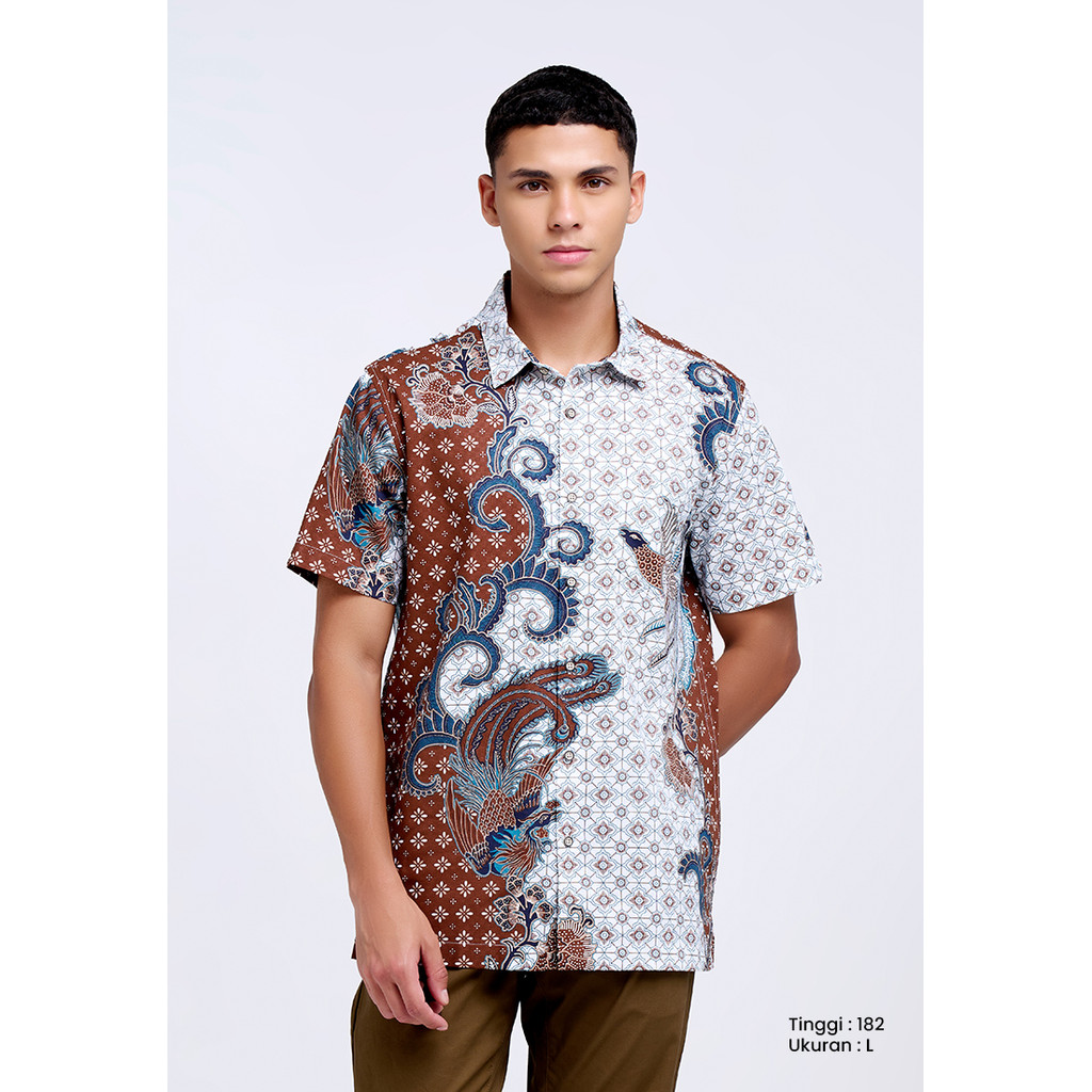MANZONE - Kemeja Batik Lengan Pendek Pria Gandamara Modern Fit - White