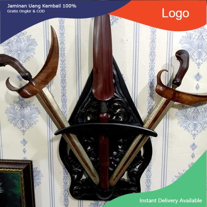 Blawong Gunungan Kayu Ukir isi 3 Pusaka, 2 Keris & 1 Tombak ND15