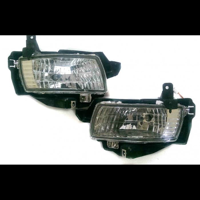 Fog Lamp / Lampu Kabut Mobil Innova Lama / Old 2005 - 2007