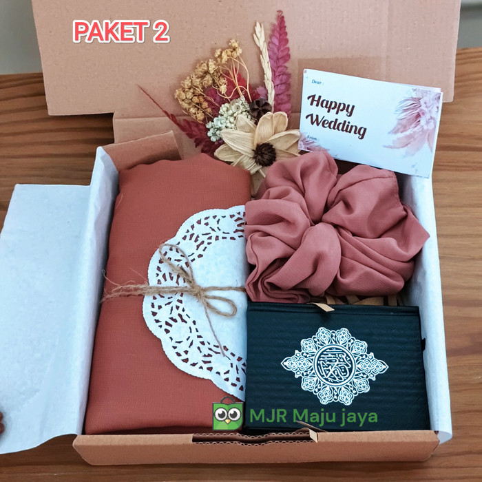 

[Best Seller] Kado Hampers islami untuk cewek ulang tahun/anniversary/graduation - paket 2