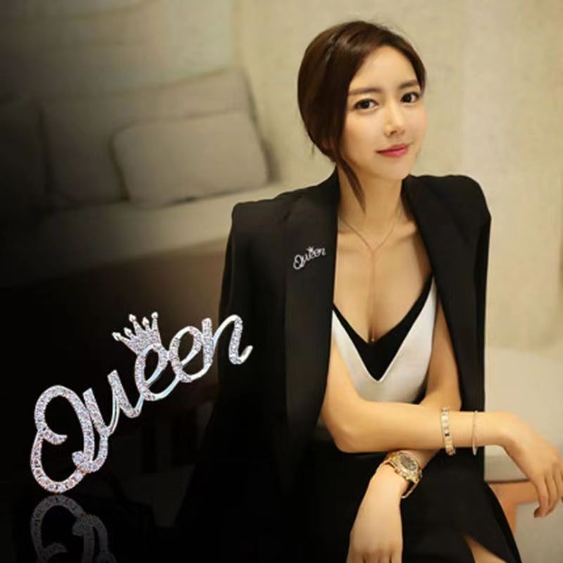 Bros Huruf Berlian/Bros Huruf Inggris Mahkota Berlian/Pin Kerah Lencana Pin Kelas Atas Besar Aksesor