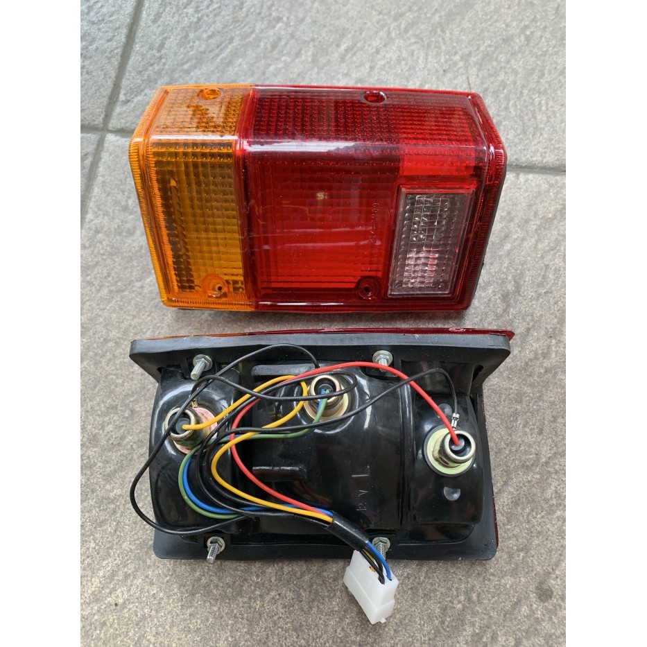 Lampu stop belakang siku L300 minibus kanan kiri BERKUALITAS