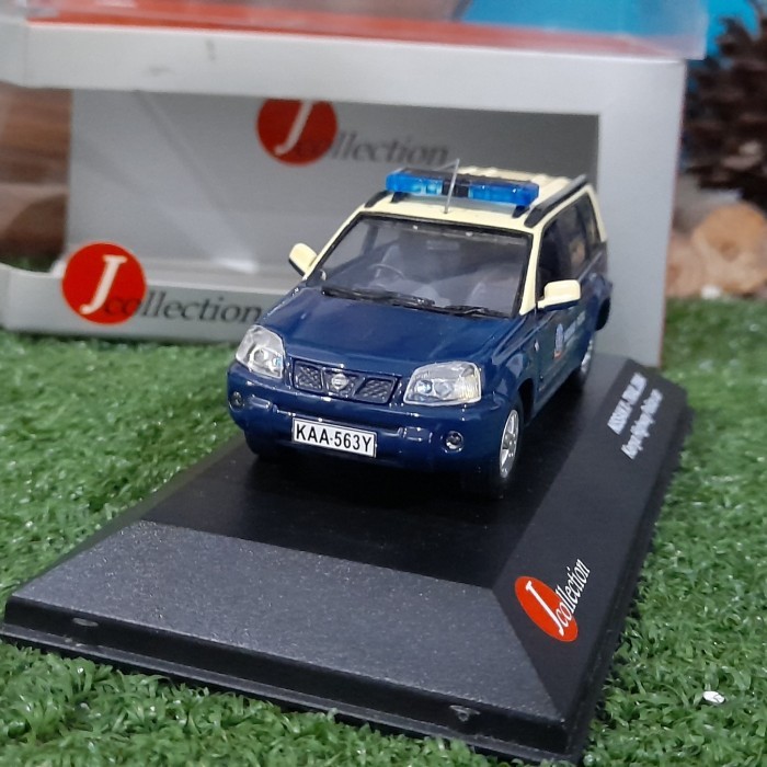 Diecast Nissan Xtrail T30 Kenya police mainan anak skala 43