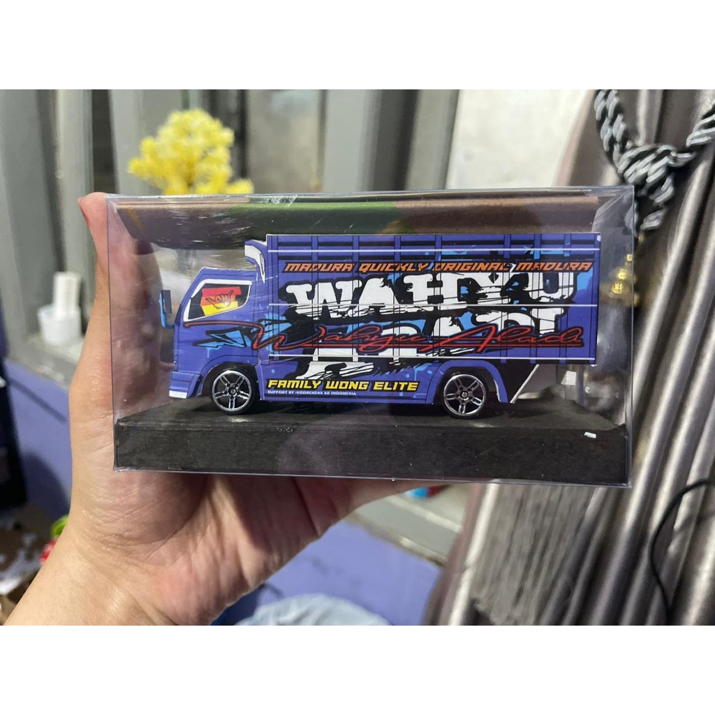 Miniatur Truk WAHYU ABADI Skala 64 Size Imut