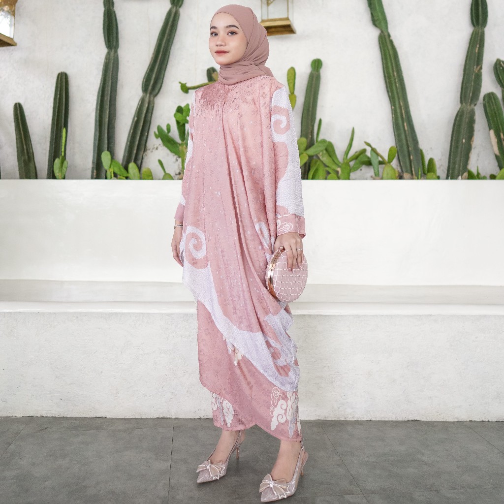 Setelan Baju Muslim Viscose Batik Wanita Kekinian Model Tunik dan Rok Lilit Modern untuk Kondangan, 