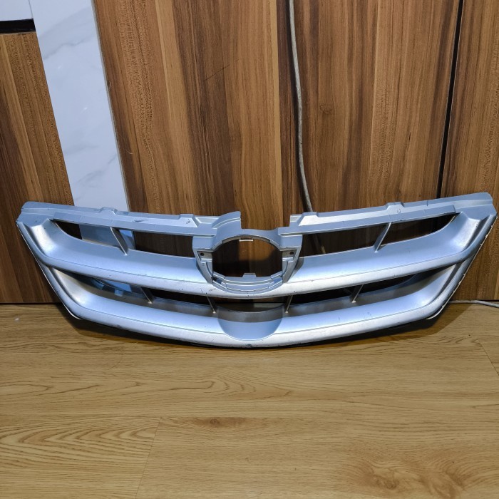 Grill Grille Toyota Avanza Xenia Lama VVTI
