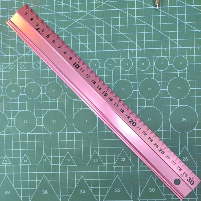 

SHINWA 65416 Penggaris Lurus Aluminum 30 cm Straight Scale Rules Pink 30cm