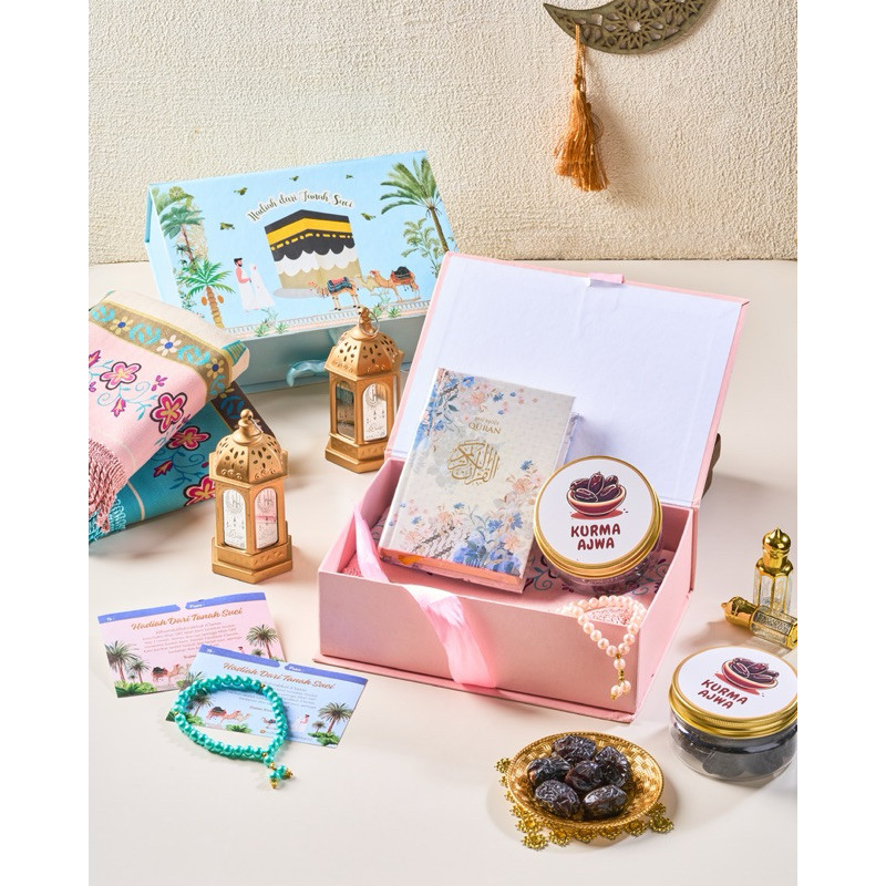 

Nabawi | Oleh-Oleh Haji Dan Umroh Premium | Hadiah Dari Tanah Suci | Hampers Umroh & Haji | Kurma Ajwa | Sajadah | Al-Quran