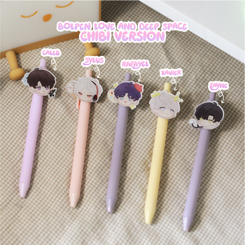 

BOLPEN CHIBI LOVE DEEP AND SPACE PEN PENA ANIME MANGA SOUVENIR HAMPERS HADIAH GIFT PULPEN PEN PENA STATIONERY ALAT TULIS ANAK SEKOLAH SCHOOL KELAS GAME SYLUS XAVIER ZAYNE CALEB RAFAYEL