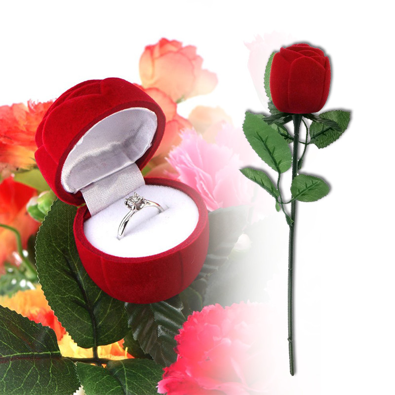 

Box Cincin Tunangan Aesthetic Rose Shape / Kotak Cincin Couple Lamaran / Kotak Cincin Premium Velvet 24,3x4cm