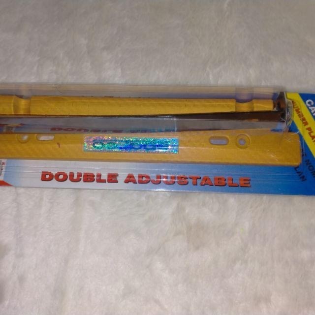 Tatakan dudukan tempat plat nomor mobil JDM kuning universal - Sparco