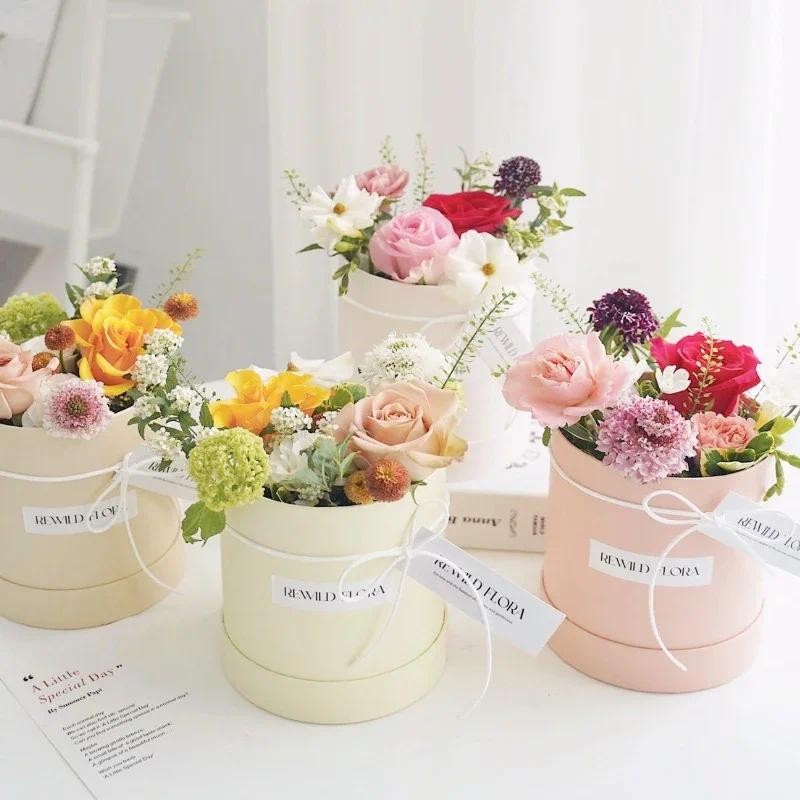 

DIY Wedding Bouquet Packaging Flower Bucket Round Hug Bucket Gift Box Cylindrical Flower Box Valentines Day Gift 12*12CM