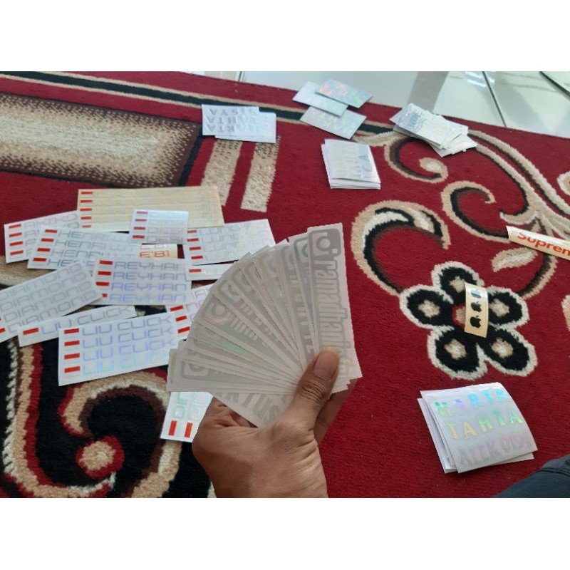 

Cetak Kilat - Stiker Nama Instagram Hologram Chromo Pelangi