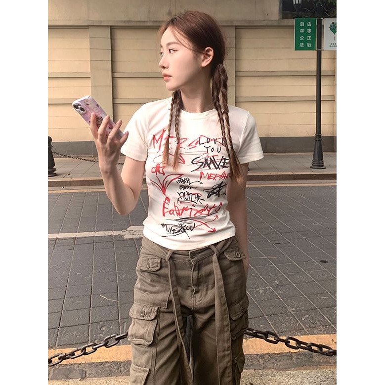 Atasan Grafiti desain Amerika putih kaos lengan pendek wanita musim panas ketat dan atasan fashion n