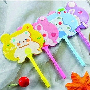 

Pulpen Kipas Karakter Bear Pena Kipas Motif Beruang Souvenir Lucu 909