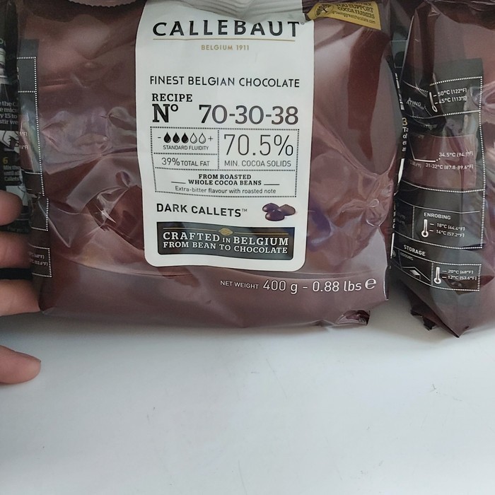 

Callebaut Dark Coklat Couverture 70,5% - 811NV Choco Chips 400GR