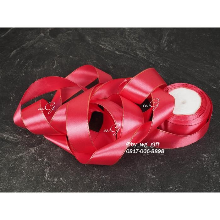 

Pita Satin Pink List Emas; Lebar 3.5 cm; Panjang 25 yard