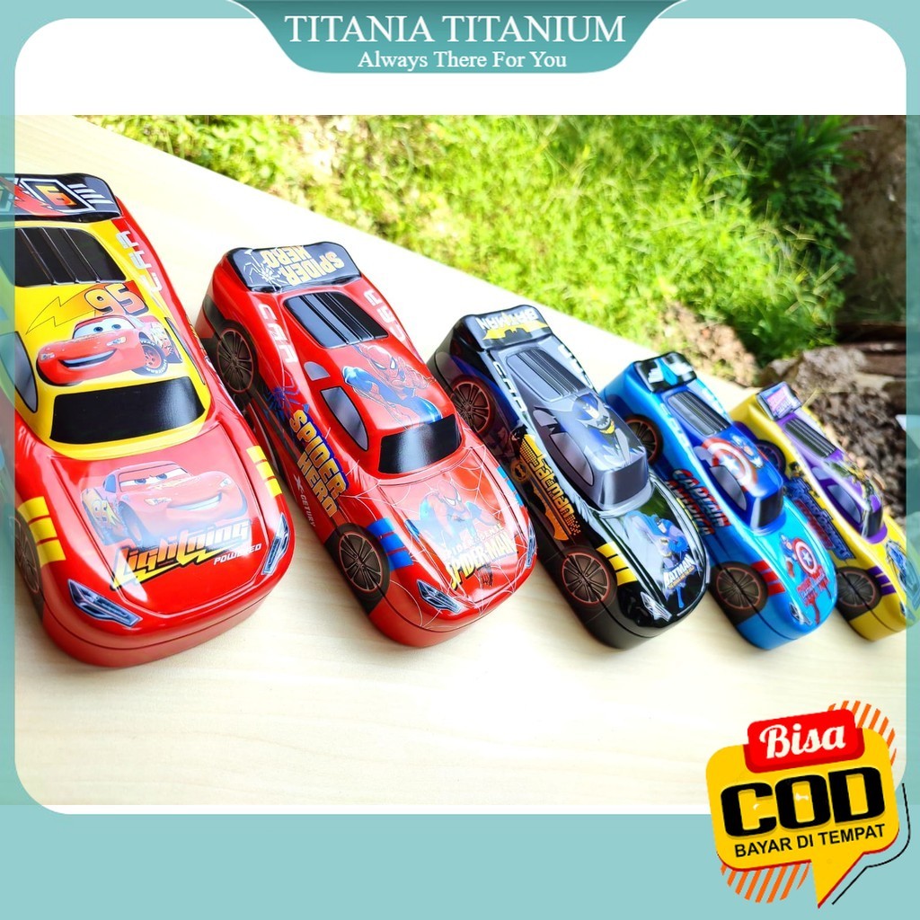 

TITANIA AYO COD. Kotak Pensil Kaleng Bentuk Mobil, Ukuran Besar Jumbo 2 Susun dengan Tabel Perkalian Dasar Lengkap.