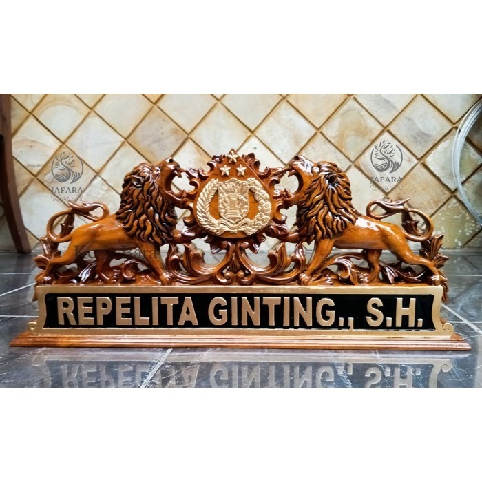 

papan nama meja ukir kayu jati ukir macan singa logo custom polri KB12134