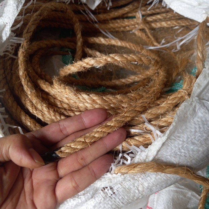 

1 Roll Tali Tambang 8mm Manila Rope Goni Dadung Tampar