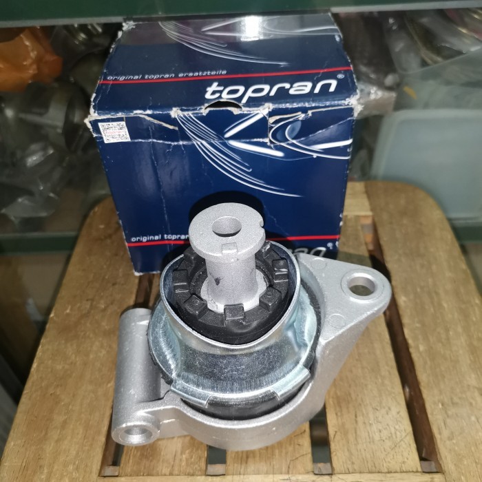 COD Part Baru    Engine mounting belakang chevrolet zafira KODE(AA)