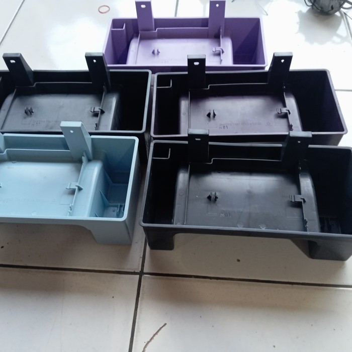 penampungan air diatas kompresor kulkas polytron ori