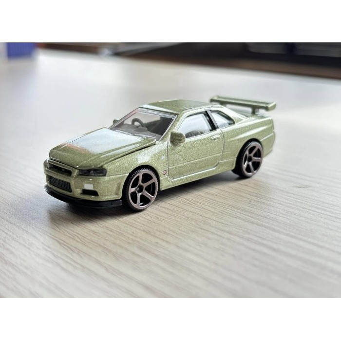 Nissan Skyline GT-R R34 Hijau Majorette Japan Series