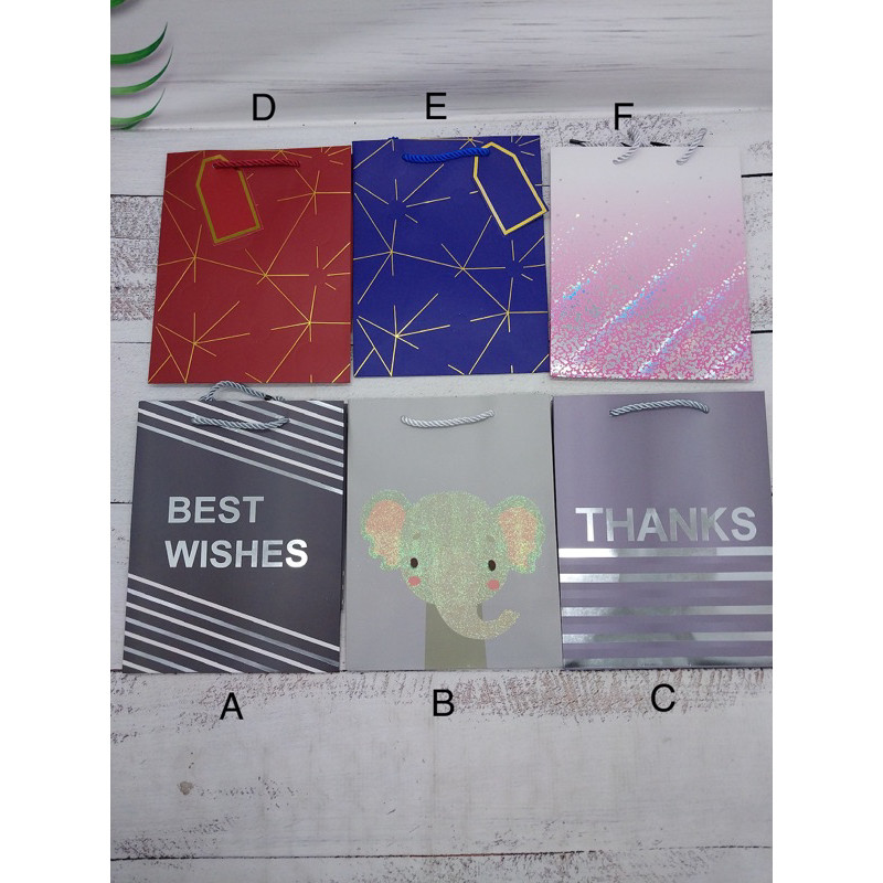 

WK acc Paperbag ukuran 32 x 26 cm