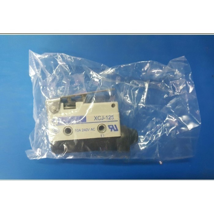 SCHNEIDER TELEMECANIQUE LIMIT SWITCH XCJ125