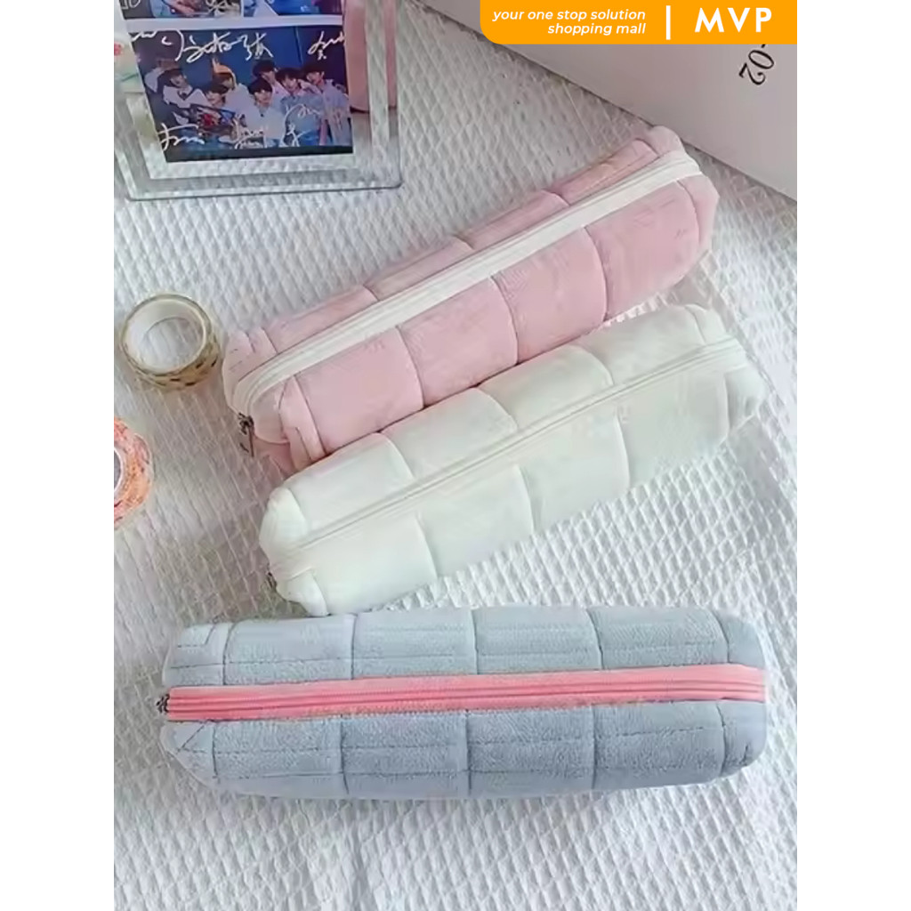 

MVP Tempat Pensil Bulu Lucu Aesthetic Korea Pencil Bag Cloudy Muji Style Warna Pastel