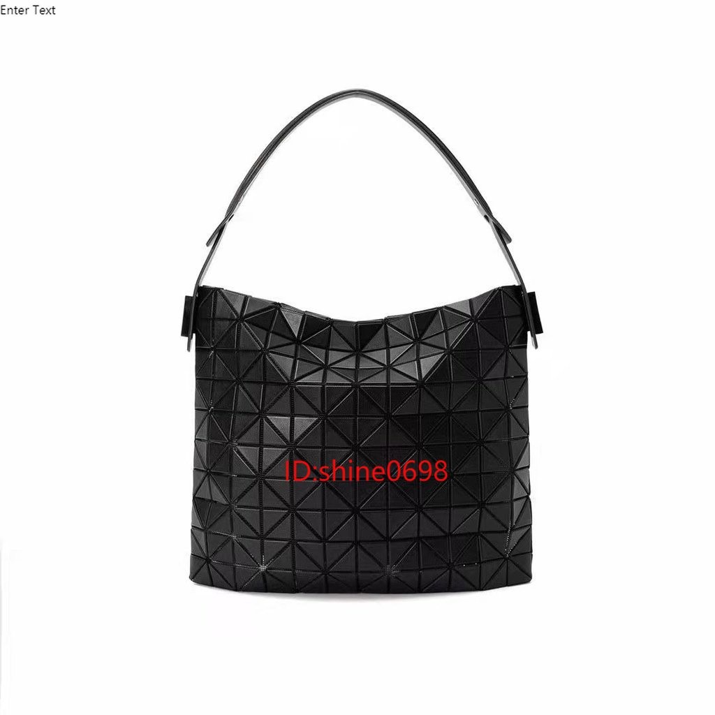 【Gift box packaging 】 Tas tangan tas ketiak Issey Miyake honed