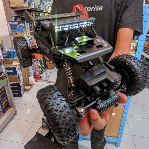 RC OFFROAD ROCKCRAWLER RACE BODY BESI 4WD 2.4 GHZ