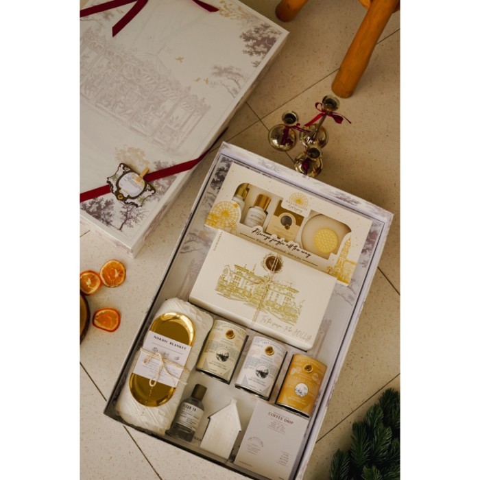 

KINGSTON - hampers christmas/christmas hampers/hampers premium natal/hampers cookies natal/kue kering natal/kado natal/hadiah natal/new year gift/souvenir natal/christmas gift