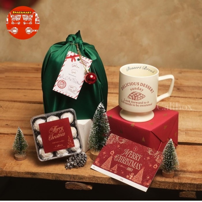 

Christmas Gift / Hampers Natal / Parcel Natal 2024 / Parcel Medan / Hampers Medan / Christmas Hampers Medan / Premium Christmas Hampers Set - Santa
